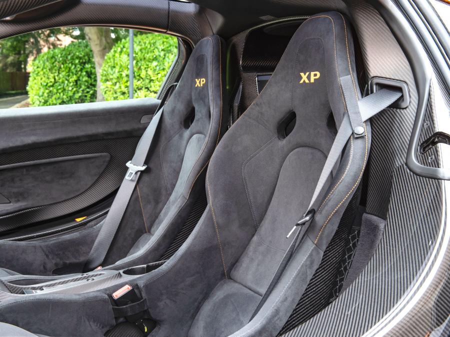 Интерьер McLaren P1 XP05 (990006) 2013 года  (фото 80 из 89)